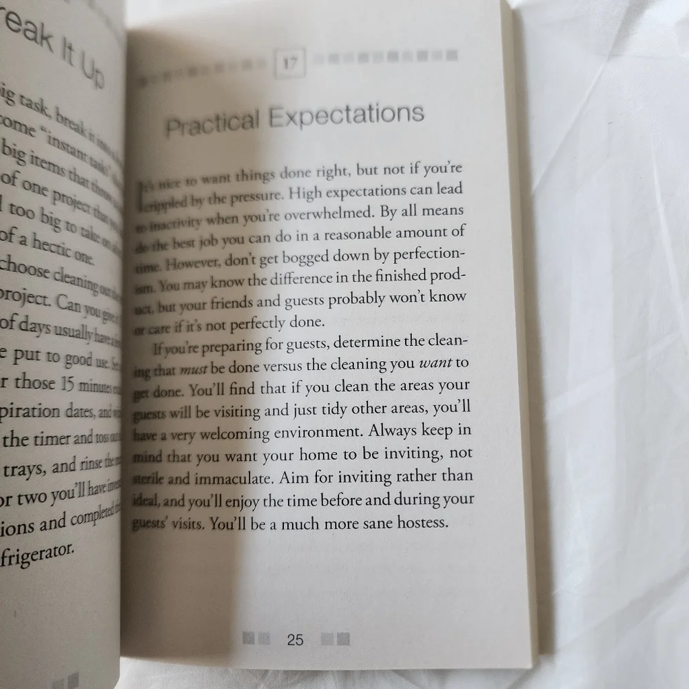 Bundle-One Minute Organizer, Handy Hints, 101 Ways to Clean Out Clutter Books - Picture 8 of 11